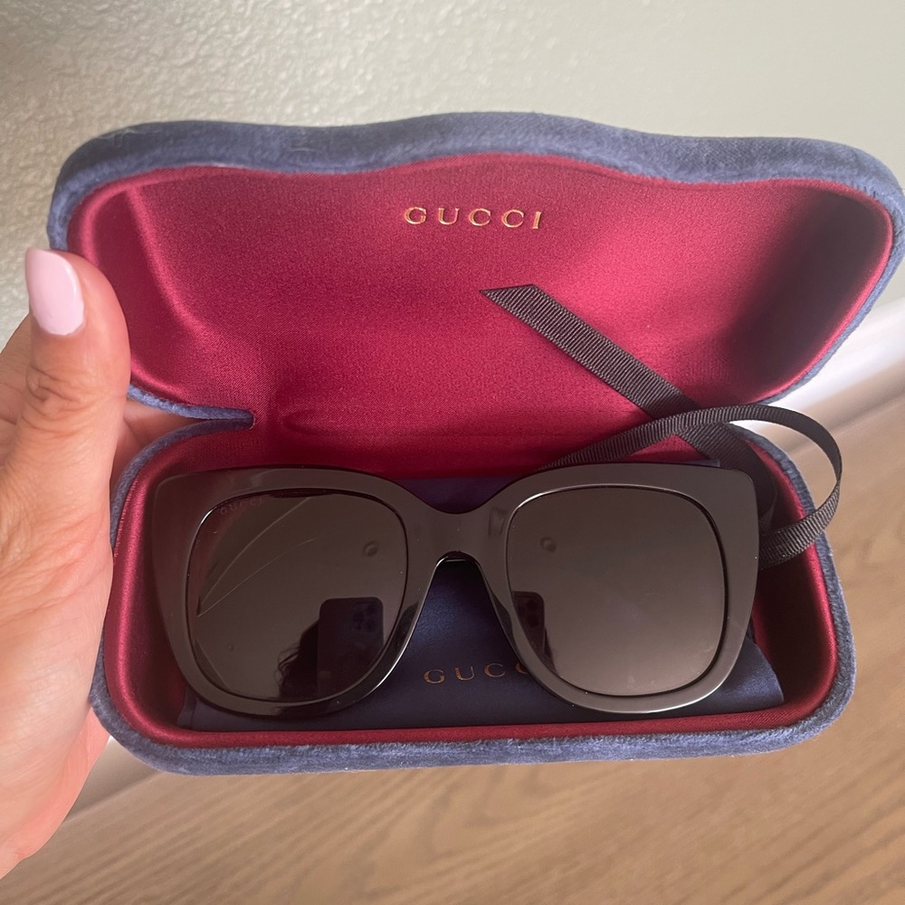 Gucci black sunglasses